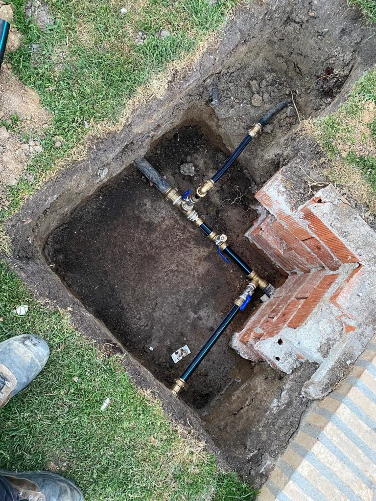 Instalación de Tuberías de Riego en Saiplen 2