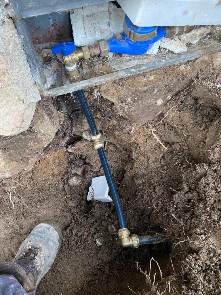 Localización de Fuga de Agua y Sustitución de Tubería con Saiplén 7